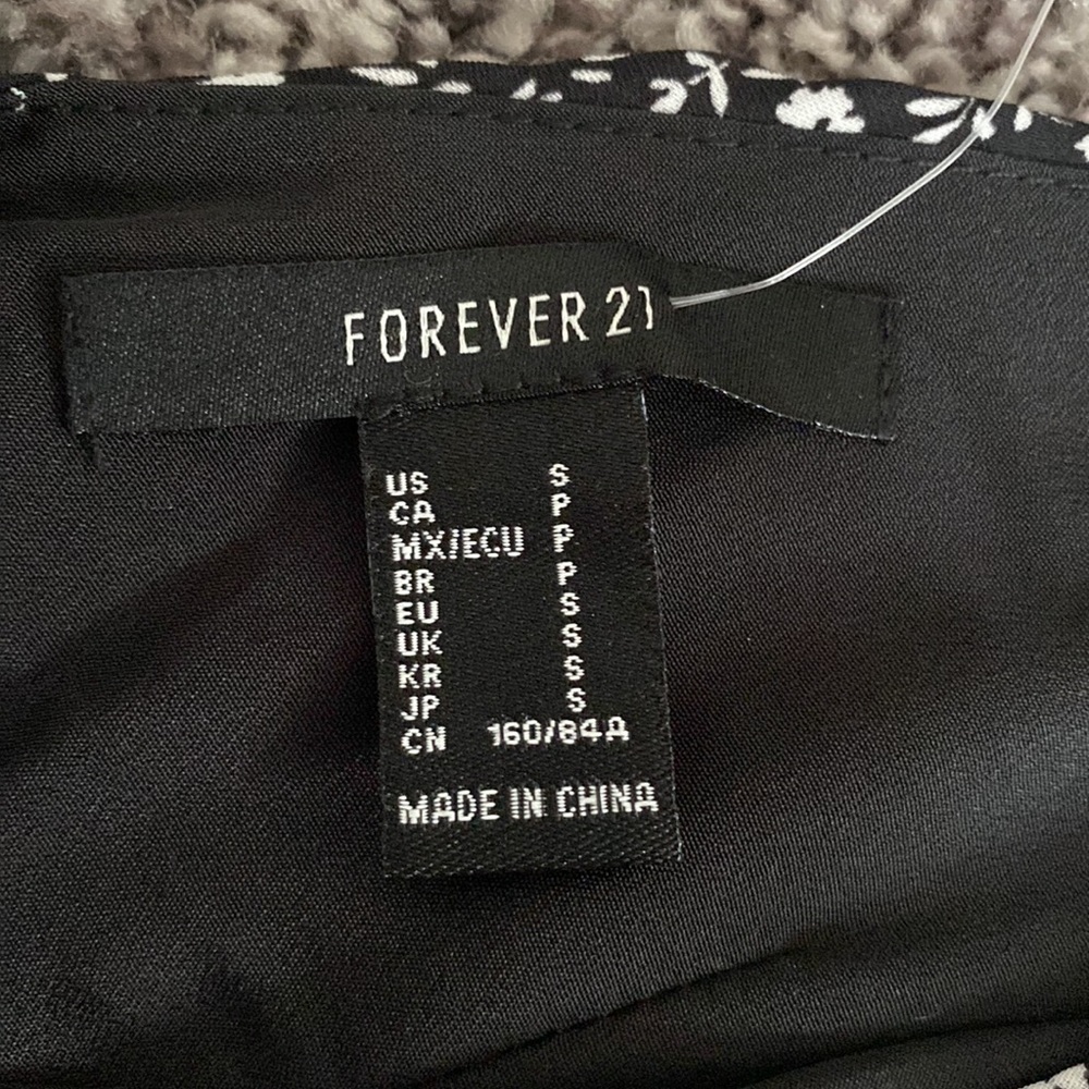 Forever 21 Dress - Picture 3 of 4